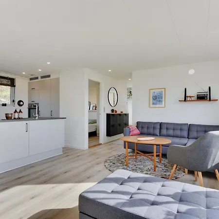 Karli - 330m To The Fjord By Interhome *