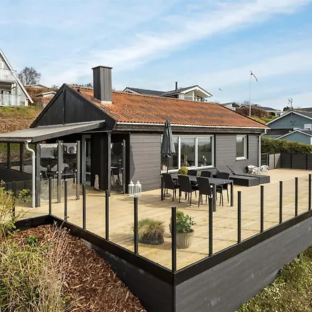 Karli - 330m To The Fjord By Interhome Nyaraló