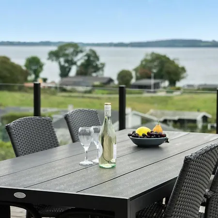 Karli - 330m To The Fjord By Interhome *
